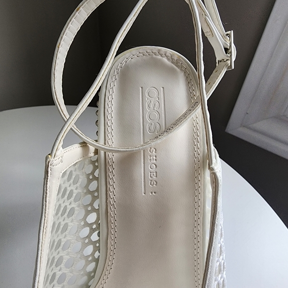 ASOS wide fit size 10 white studded heel - Picture 7 of 8